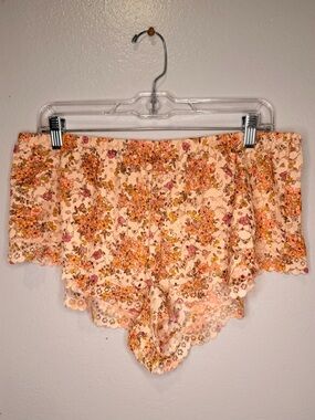 Victoria’s Secret Floral Lace Shorts  - Peach Floral